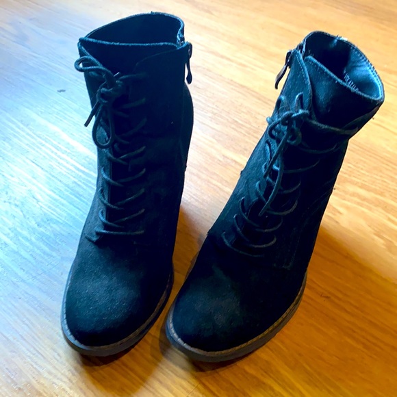 Black Very Volatile lace up bootie - Picture 2 of 6